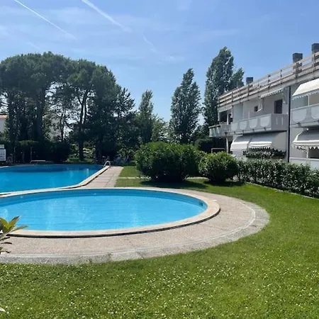 With Pool In Cavalino Jesolo Apartman *
