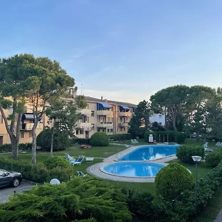 With Pool In Cavalino Jesolo * Cavallino-Treporti