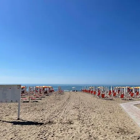 With Pool In Cavalino Jesolo Apartment