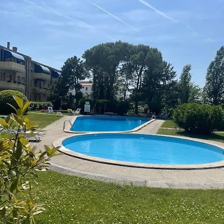 With Pool In Cavalino Jesolo Apartment *